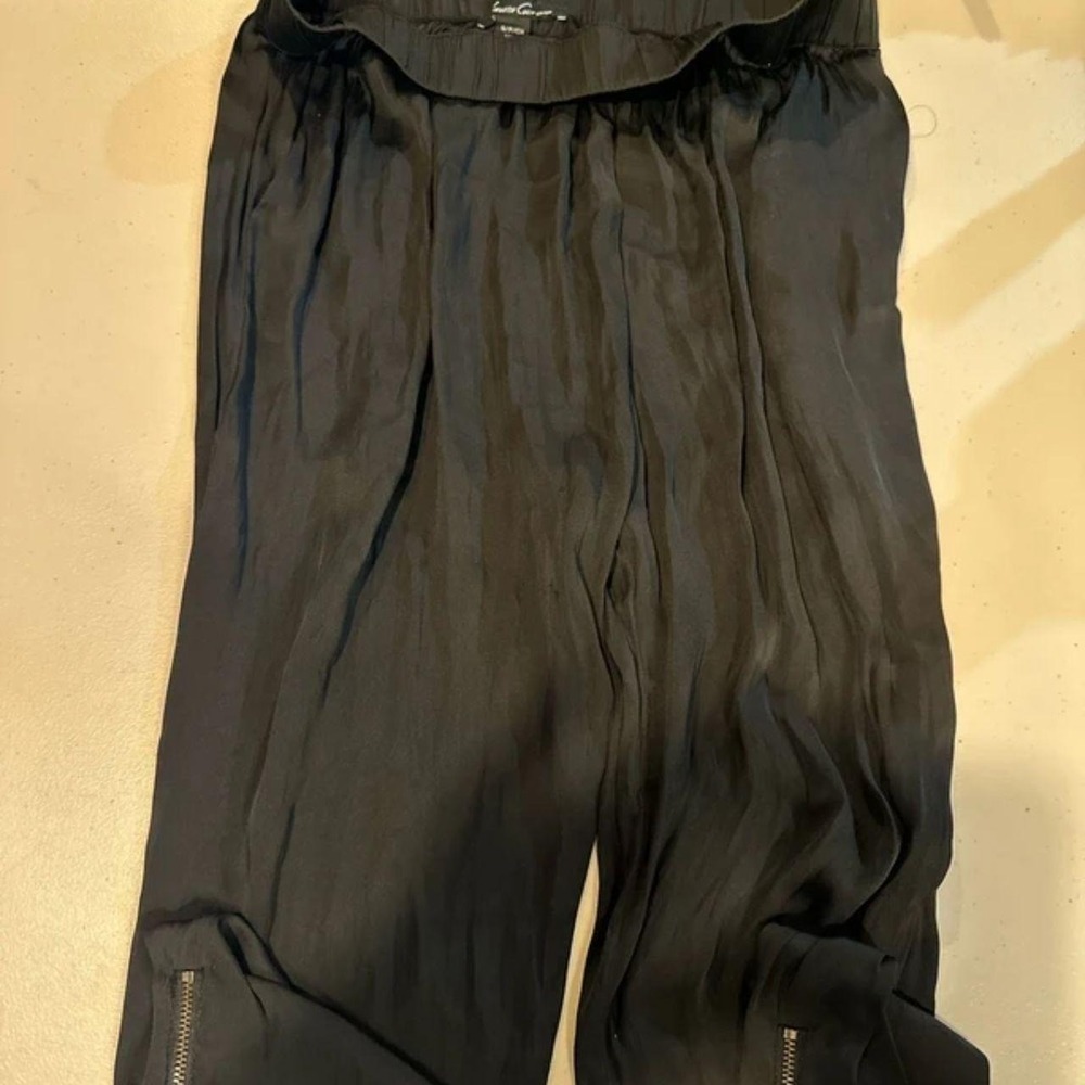 Kenneth Cole New York Black Pleated Silky Pants | S